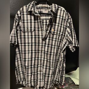 Pre loved Carhartt relaxed fit short sleeved checkered shirt.